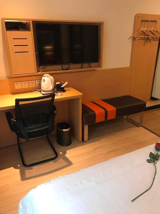 מלון 7 Days Premium Chongqing Jiangbei International Airport Branch מראה חיצוני תמונה