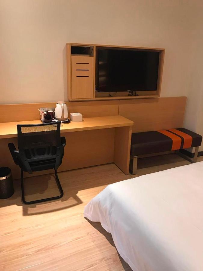 מלון 7 Days Premium Chongqing Jiangbei International Airport Branch מראה חיצוני תמונה