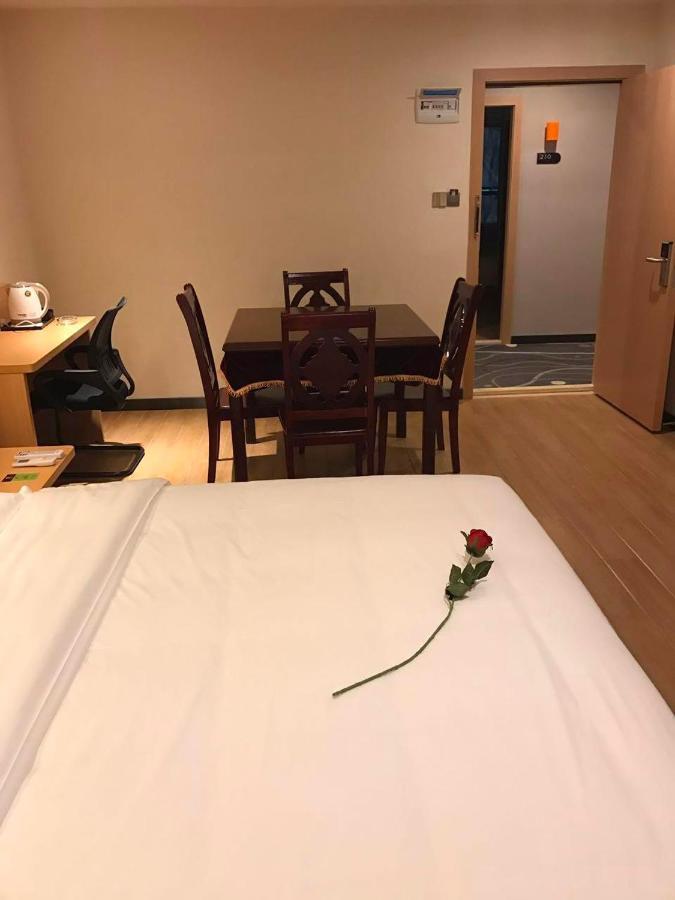 מלון 7 Days Premium Chongqing Jiangbei International Airport Branch מראה חיצוני תמונה