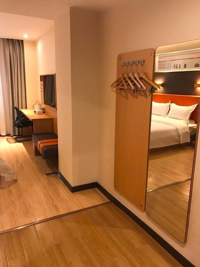 מלון 7 Days Premium Chongqing Jiangbei International Airport Branch מראה חיצוני תמונה