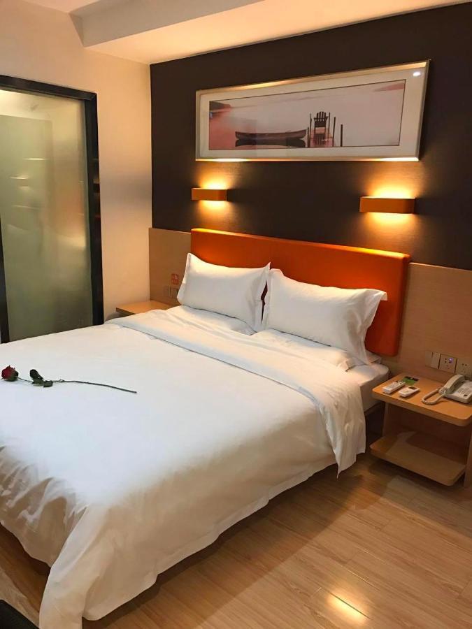 מלון 7 Days Premium Chongqing Jiangbei International Airport Branch מראה חיצוני תמונה
