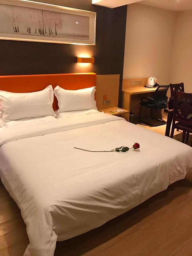 מלון 7 Days Premium Chongqing Jiangbei International Airport Branch מראה חיצוני תמונה